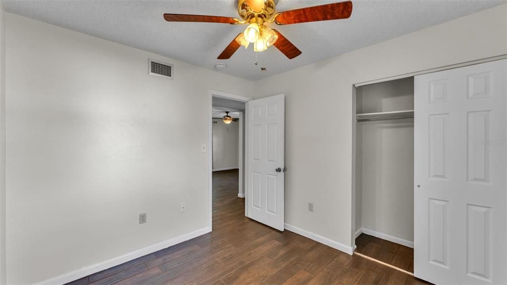 待售: $335,000 (3 贝兹, 2 浴室, 1604 平方英尺)