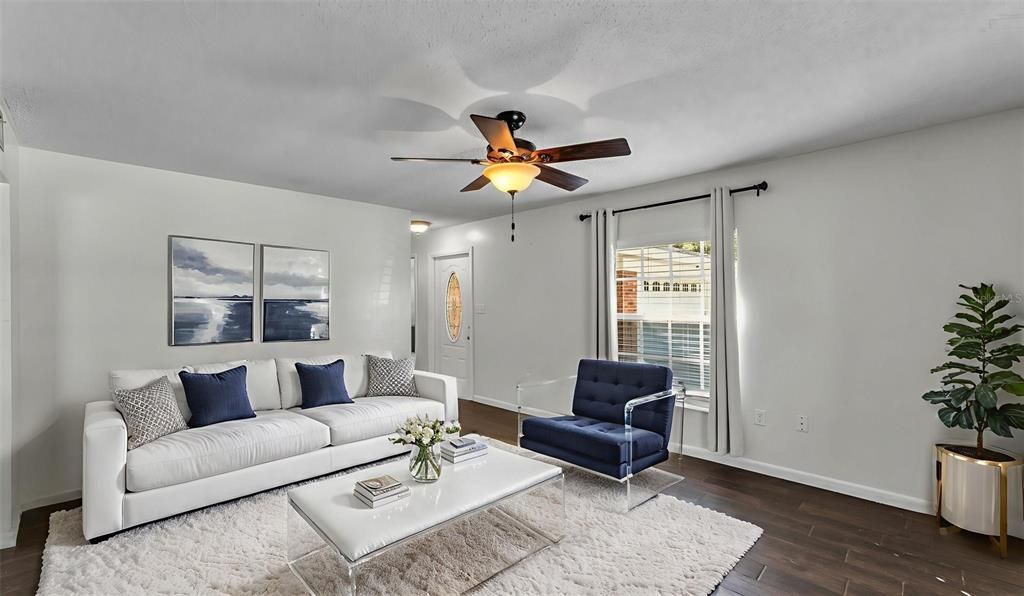 待售: $335,000 (3 贝兹, 2 浴室, 1604 平方英尺)