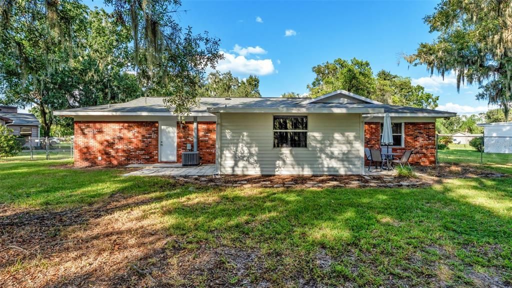 待售: $335,000 (3 贝兹, 2 浴室, 1604 平方英尺)