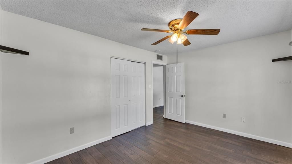 待售: $335,000 (3 贝兹, 2 浴室, 1604 平方英尺)