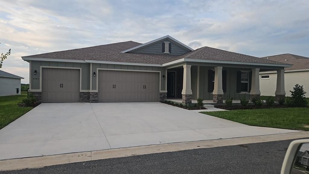 Vendido Recientemente: $457,000 (4 camas, 3 baños, 2818 Pies cuadrados)