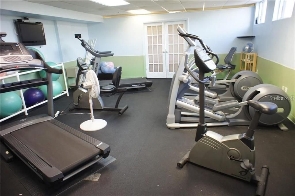 For Sale: $399,900 (3 beds, 2 baths, 1349 Square Feet)