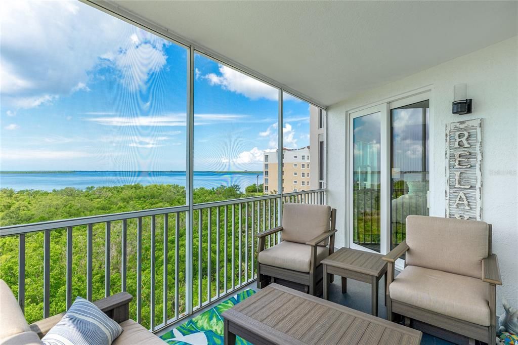 For Sale: $399,900 (3 beds, 2 baths, 1349 Square Feet)