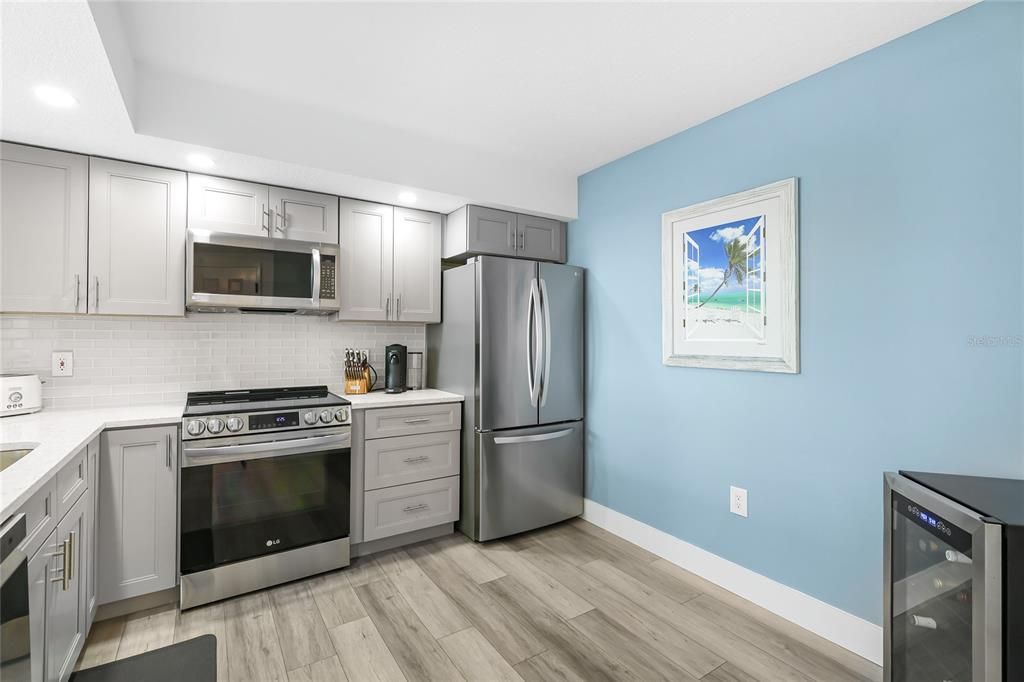 For Sale: $399,900 (3 beds, 2 baths, 1349 Square Feet)