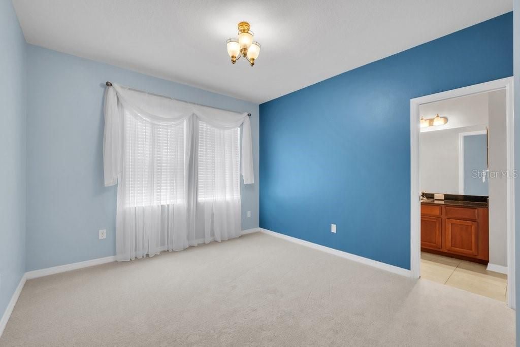 En Venta: $775,000 (5 camas, 4 baños, 3560 Pies cuadrados)