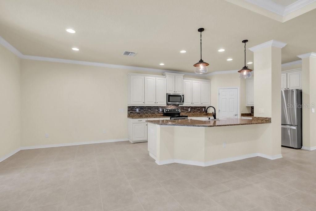 En Venta: $775,000 (5 camas, 4 baños, 3560 Pies cuadrados)