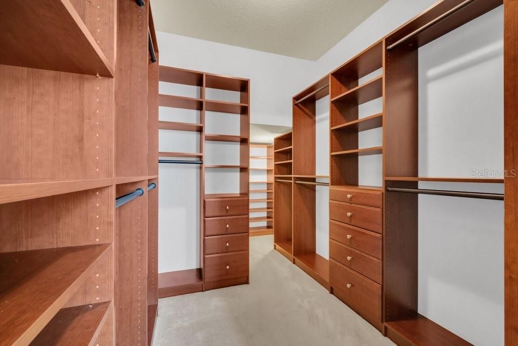 En Venta: $775,000 (5 camas, 4 baños, 3560 Pies cuadrados)