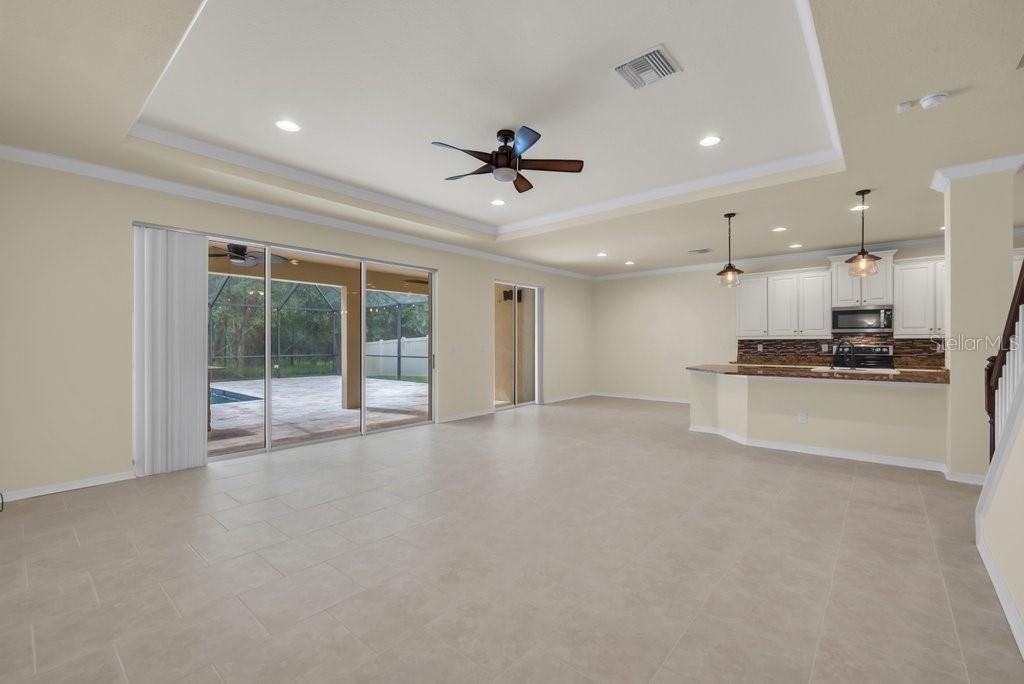 En Venta: $775,000 (5 camas, 4 baños, 3560 Pies cuadrados)