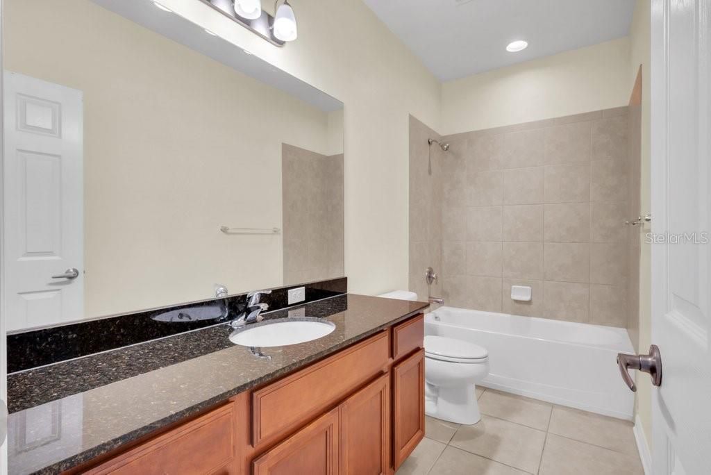 En Venta: $775,000 (5 camas, 4 baños, 3560 Pies cuadrados)