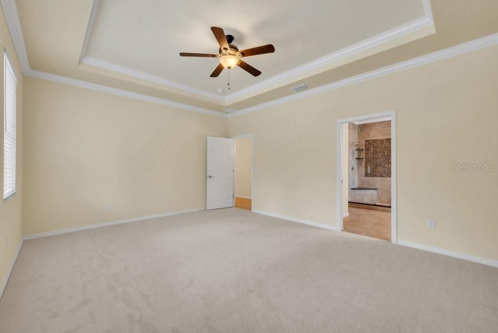 En Venta: $775,000 (5 camas, 4 baños, 3560 Pies cuadrados)