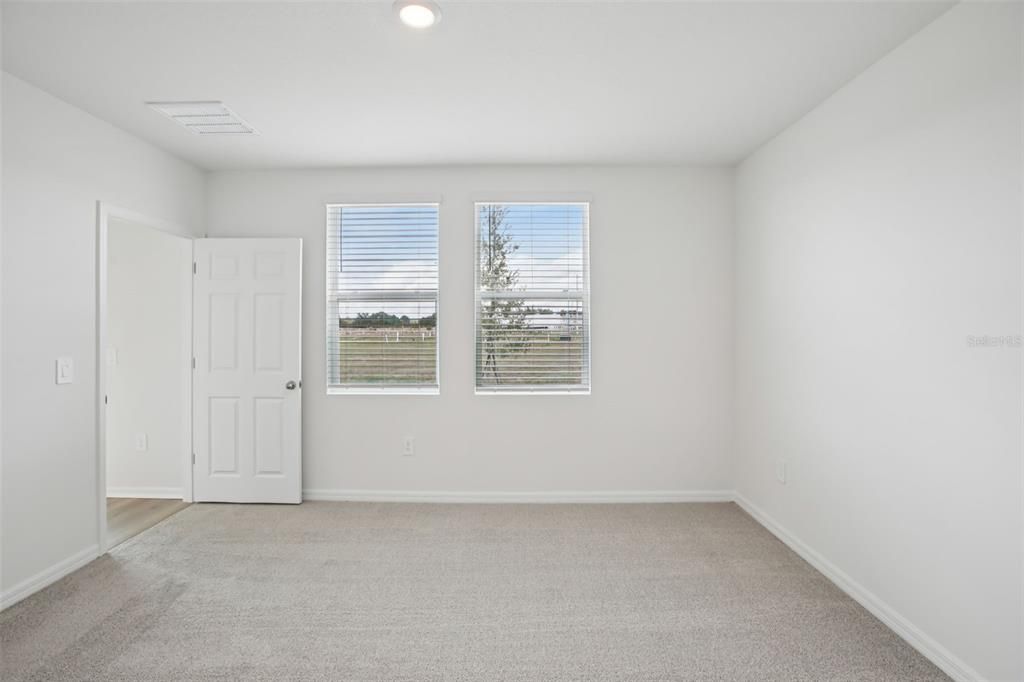 En Venta: $266,900 (3 camas, 2 baños, 1269 Pies cuadrados)