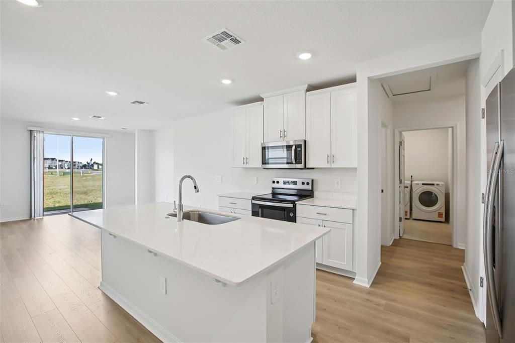 En Venta: $266,900 (3 camas, 2 baños, 1269 Pies cuadrados)