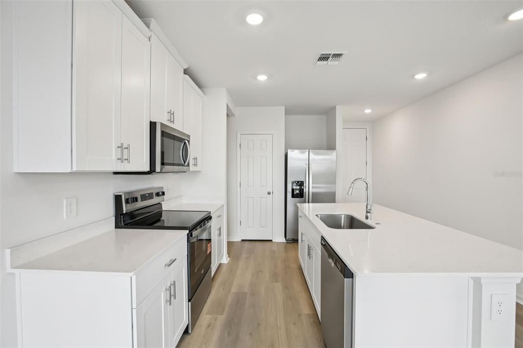 En Venta: $266,900 (3 camas, 2 baños, 1269 Pies cuadrados)