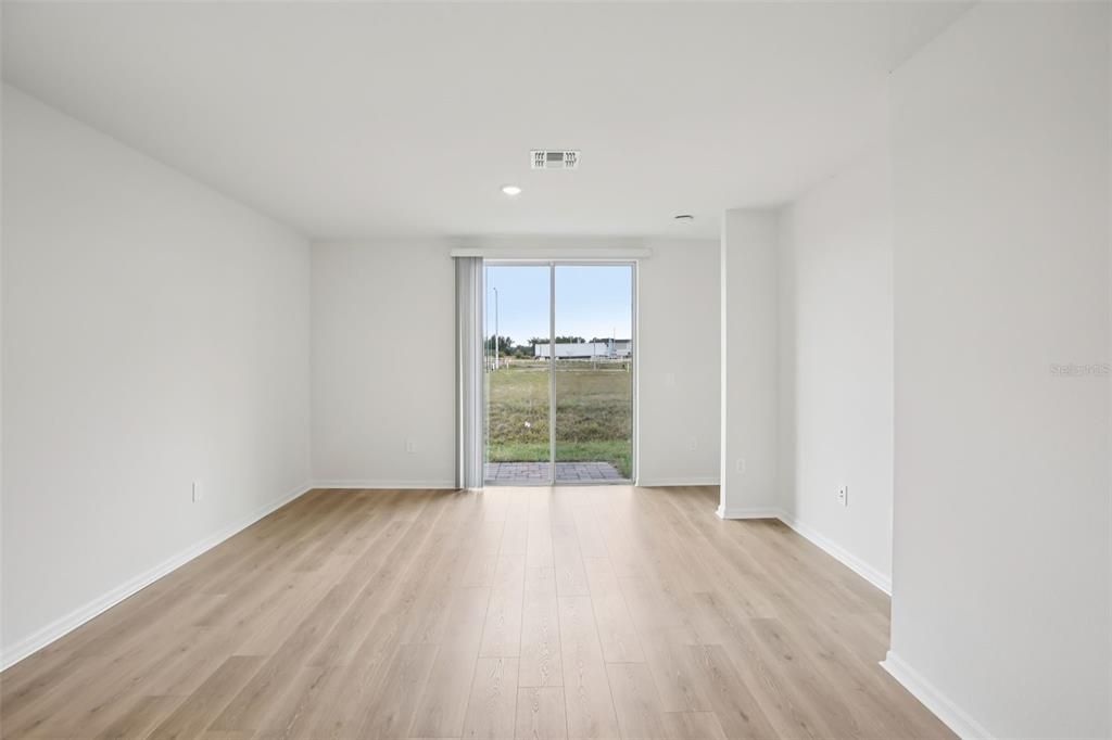 En Venta: $266,900 (3 camas, 2 baños, 1269 Pies cuadrados)