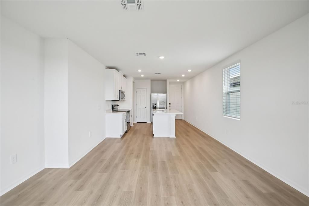 En Venta: $266,900 (3 camas, 2 baños, 1269 Pies cuadrados)