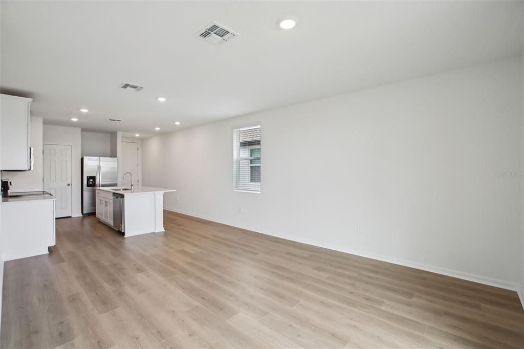 En Venta: $266,900 (3 camas, 2 baños, 1269 Pies cuadrados)