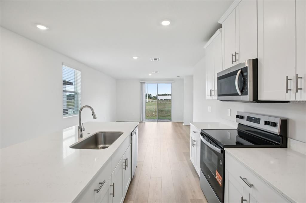 En Venta: $266,900 (3 camas, 2 baños, 1269 Pies cuadrados)