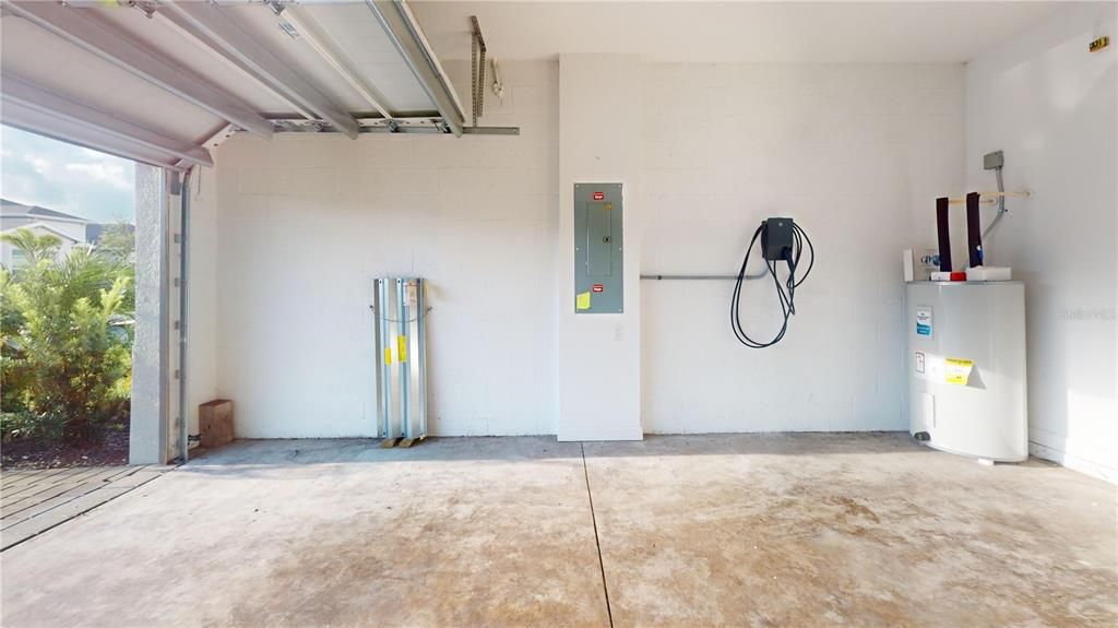 For Rent: $2,675 (4 beds, 3 baths, 2264 Square Feet)