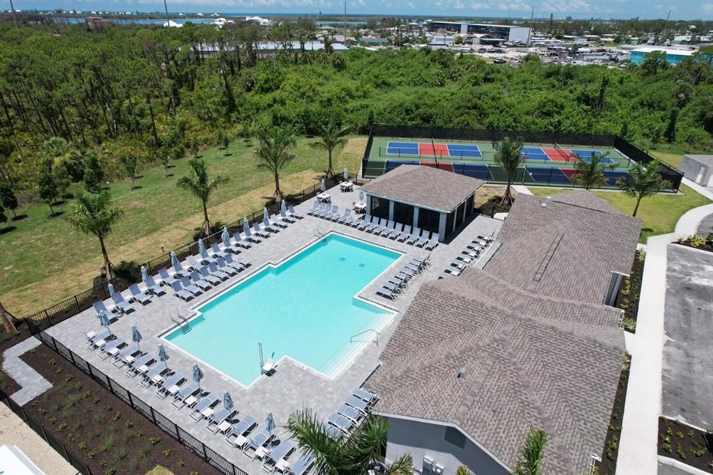 For Rent: $2,675 (4 beds, 3 baths, 2264 Square Feet)