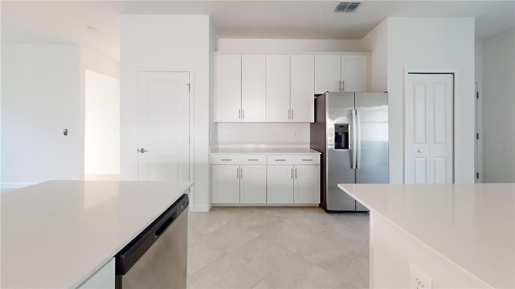 For Rent: $2,675 (4 beds, 3 baths, 2264 Square Feet)