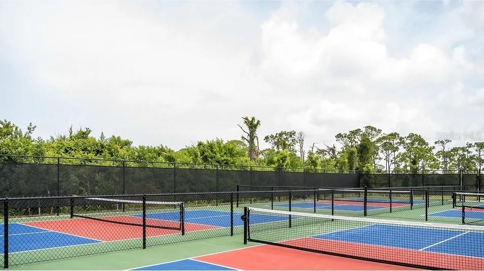 For Rent: $2,675 (4 beds, 3 baths, 2264 Square Feet)