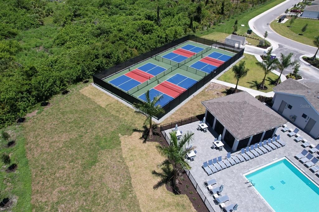 For Rent: $2,675 (4 beds, 3 baths, 2264 Square Feet)