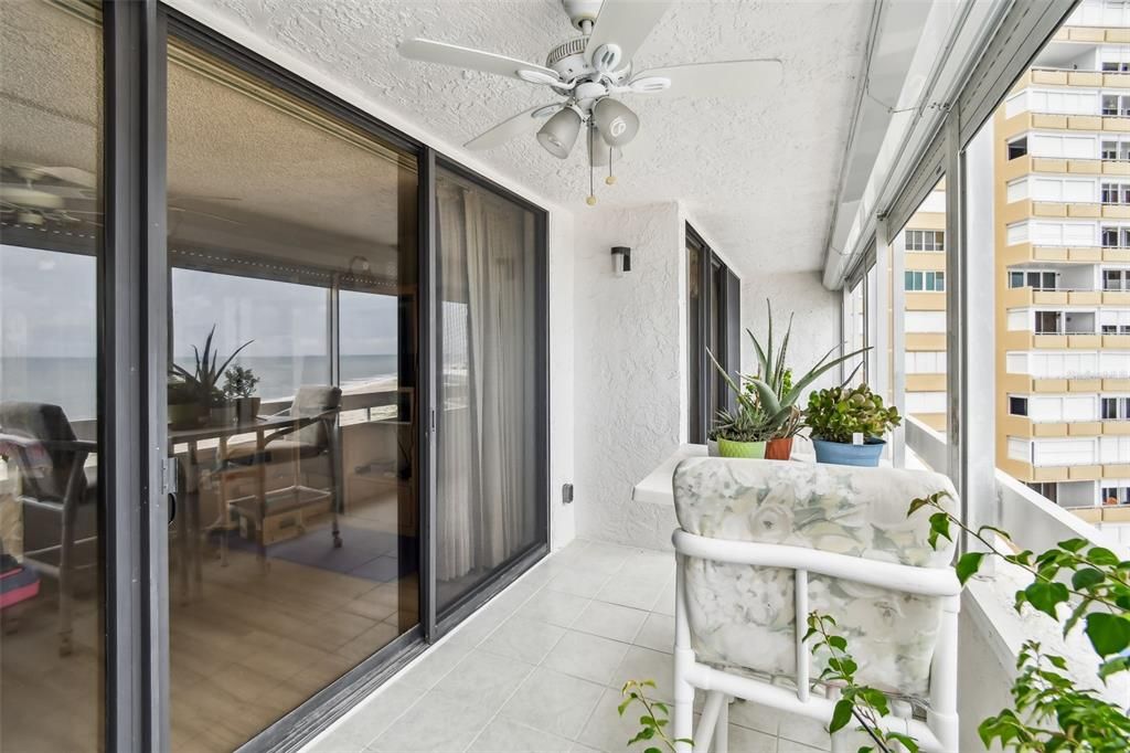 待售: $720,000 (2 贝兹, 2 浴室, 1165 平方英尺)