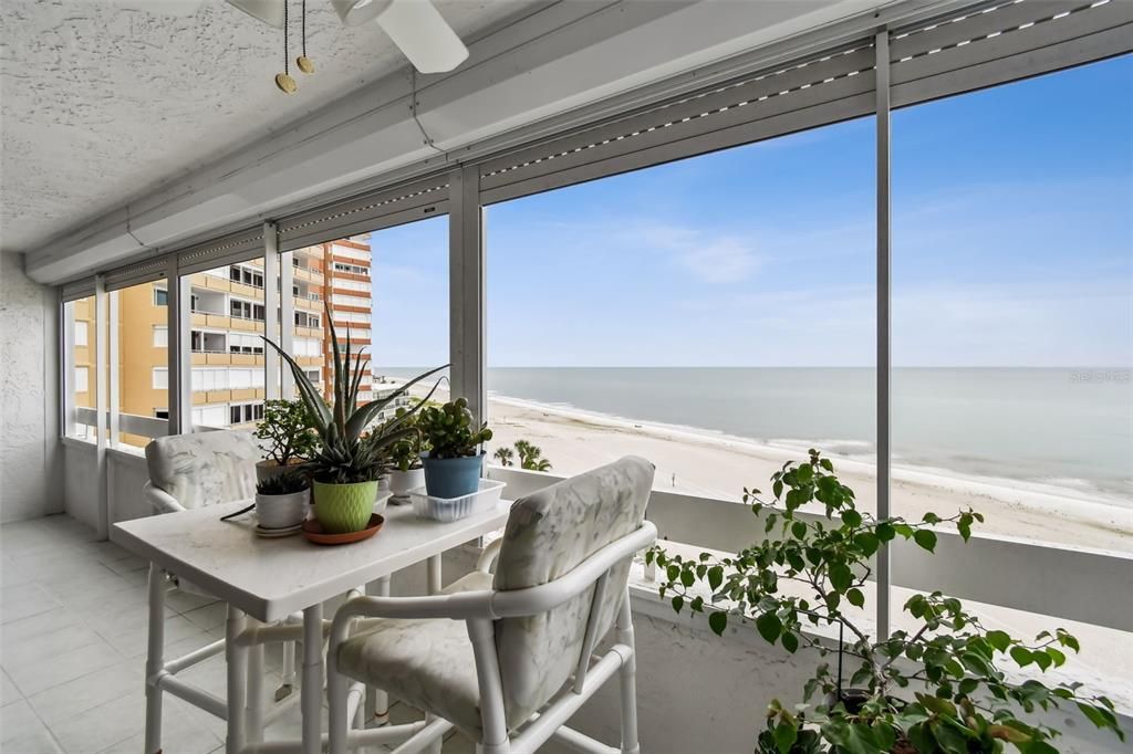 待售: $720,000 (2 贝兹, 2 浴室, 1165 平方英尺)