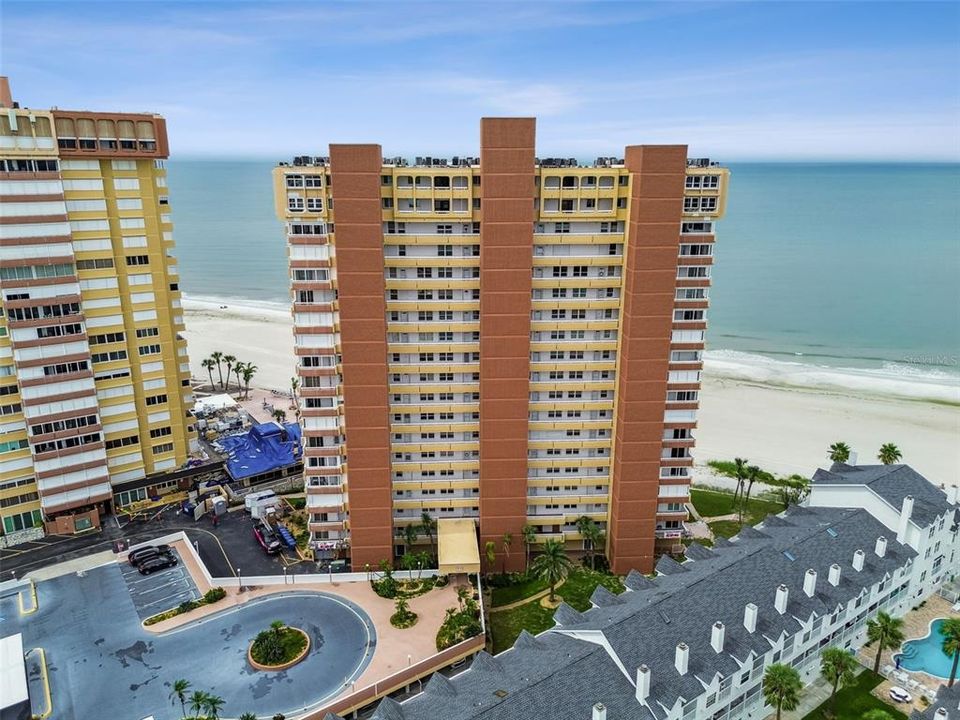 待售: $720,000 (2 贝兹, 2 浴室, 1165 平方英尺)