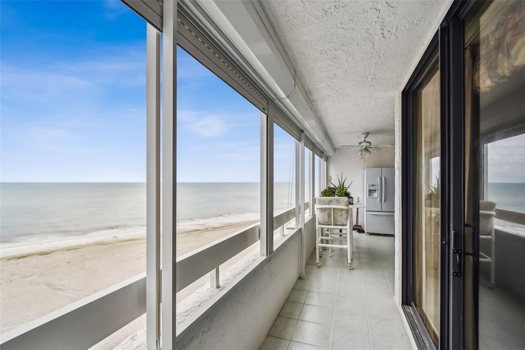 待售: $720,000 (2 贝兹, 2 浴室, 1165 平方英尺)