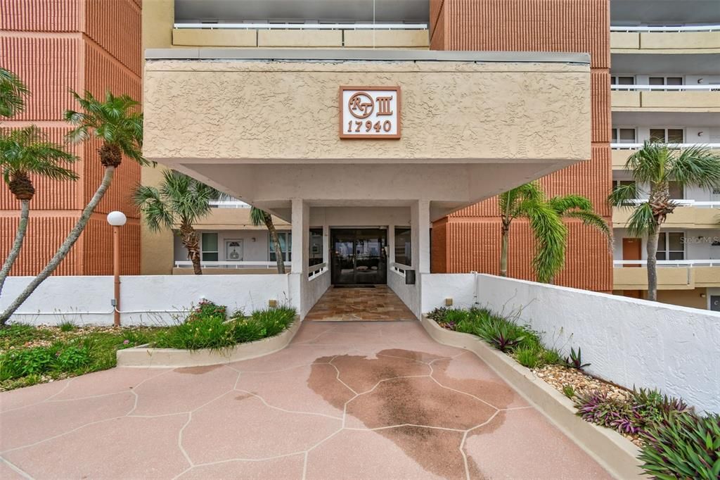 待售: $720,000 (2 贝兹, 2 浴室, 1165 平方英尺)