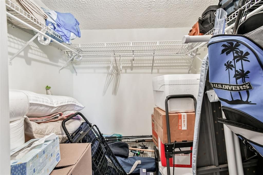 待售: $720,000 (2 贝兹, 2 浴室, 1165 平方英尺)