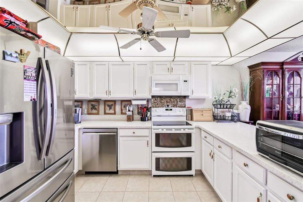 待售: $720,000 (2 贝兹, 2 浴室, 1165 平方英尺)