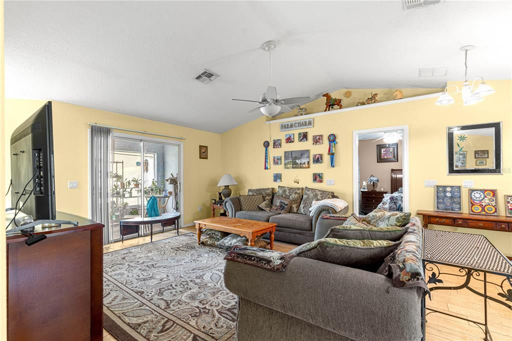 For Sale: $549,900 (3 beds, 2 baths, 1908 Square Feet)