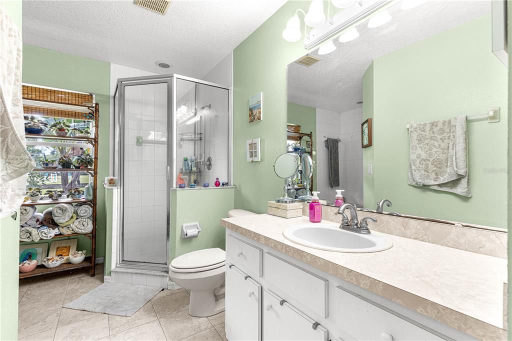 For Sale: $549,900 (3 beds, 2 baths, 1908 Square Feet)