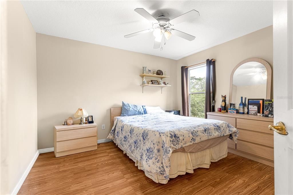 For Sale: $549,900 (3 beds, 2 baths, 1908 Square Feet)