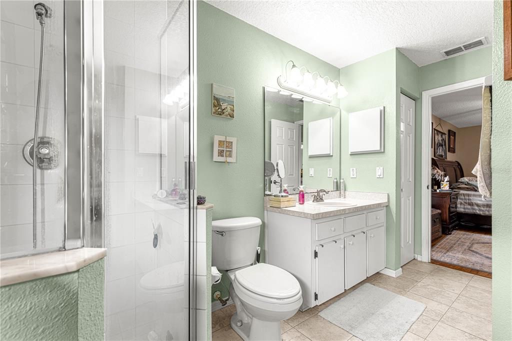 For Sale: $549,900 (3 beds, 2 baths, 1908 Square Feet)