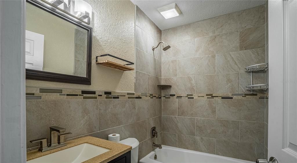 For Rent: $2,250 (4 beds, 2 baths, 1646 Square Feet)