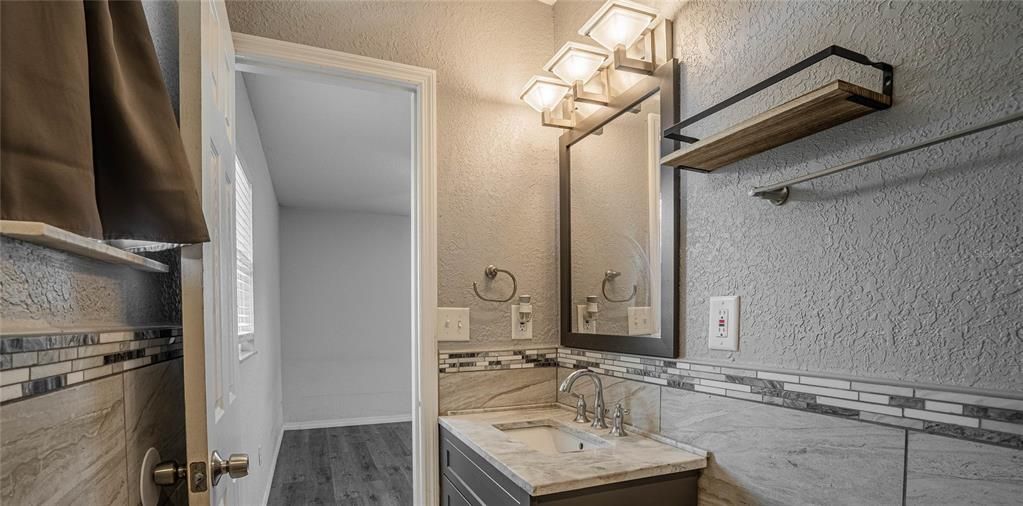 For Rent: $2,250 (4 beds, 2 baths, 1646 Square Feet)