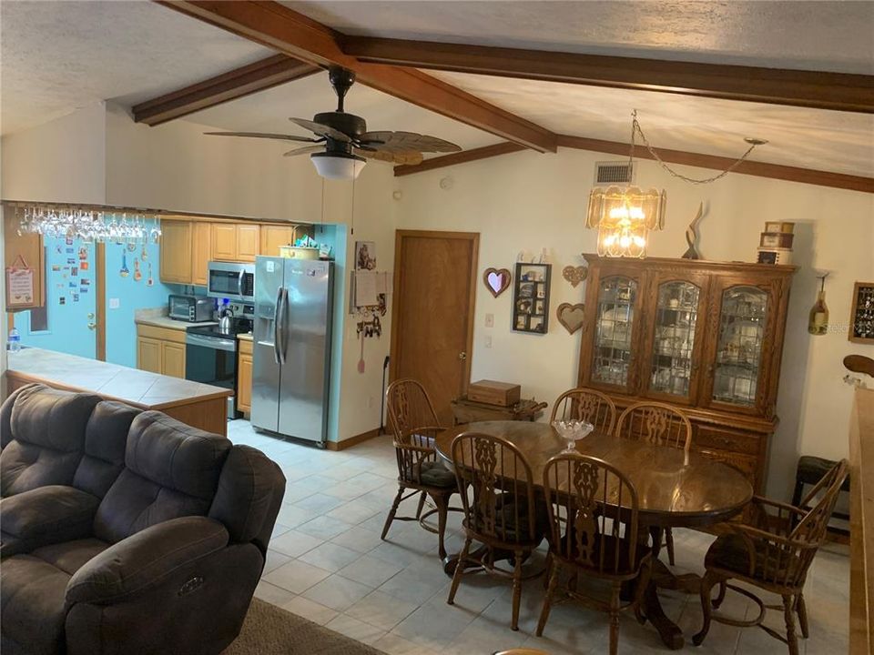 For Sale: $265,000 (3 beds, 2 baths, 1838 Square Feet)