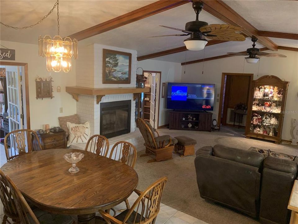 For Sale: $265,000 (3 beds, 2 baths, 1838 Square Feet)