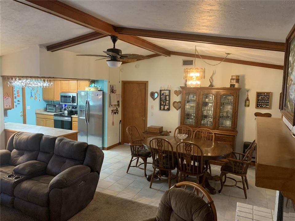 For Sale: $265,000 (3 beds, 2 baths, 1838 Square Feet)