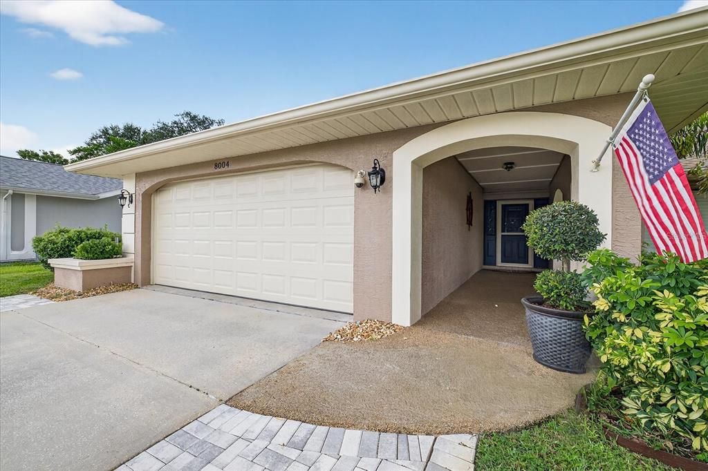 合同活跃: $370,000 (3 贝兹, 2 浴室, 2373 平方英尺)