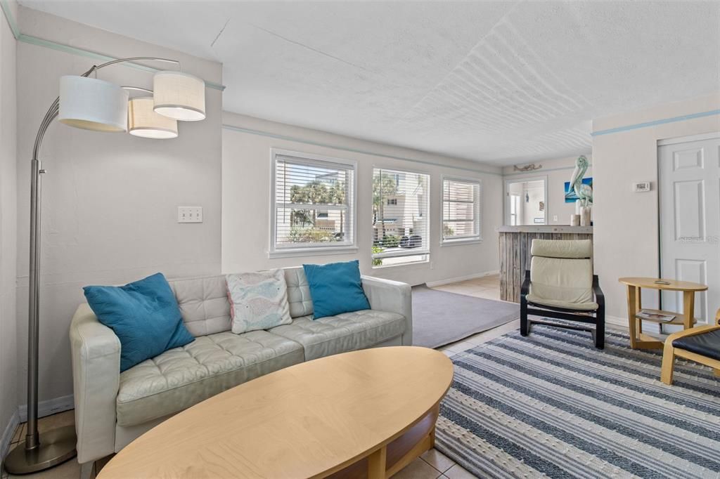 待售: $600,000 (2 贝兹, 0 浴室, 1791 平方英尺)