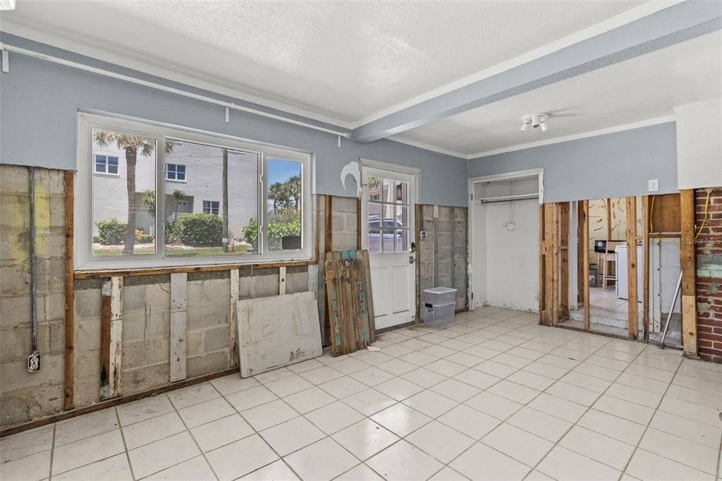 待售: $600,000 (2 贝兹, 0 浴室, 1791 平方英尺)