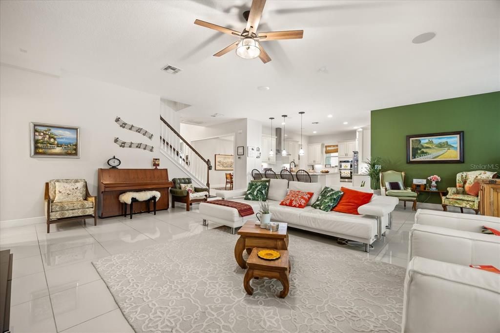 待售: $1,390,000 (6 贝兹, 4 浴室, 4779 平方英尺)