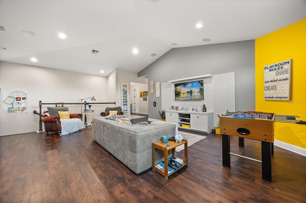 待售: $1,390,000 (6 贝兹, 4 浴室, 4779 平方英尺)