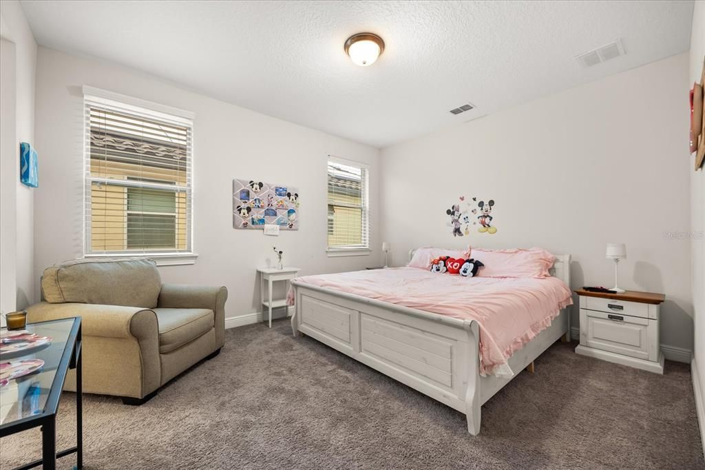 待售: $1,390,000 (6 贝兹, 4 浴室, 4779 平方英尺)