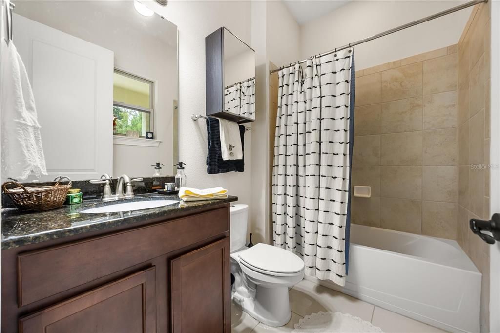 待售: $1,390,000 (6 贝兹, 4 浴室, 4779 平方英尺)