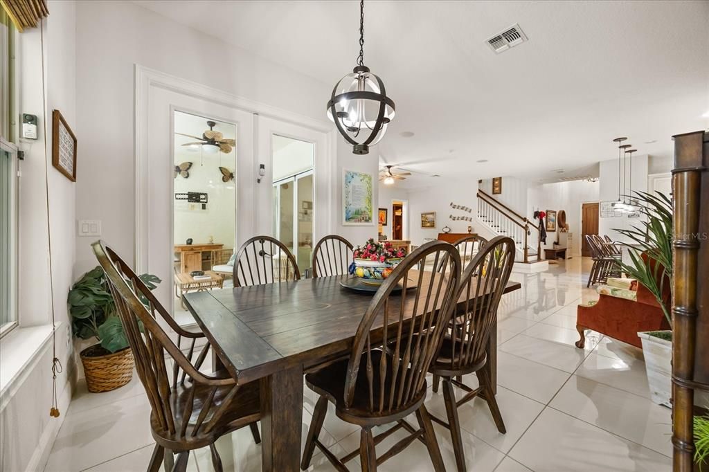 待售: $1,390,000 (6 贝兹, 4 浴室, 4779 平方英尺)